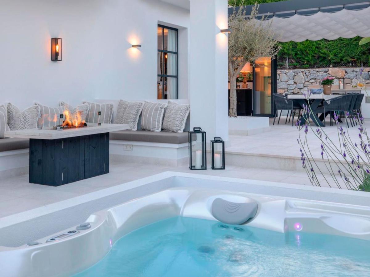 Vacation Marbella I Villa Lina, Golf Valley, Private Heated Pool, Jacuzzi, Close To The Marina Esterno foto